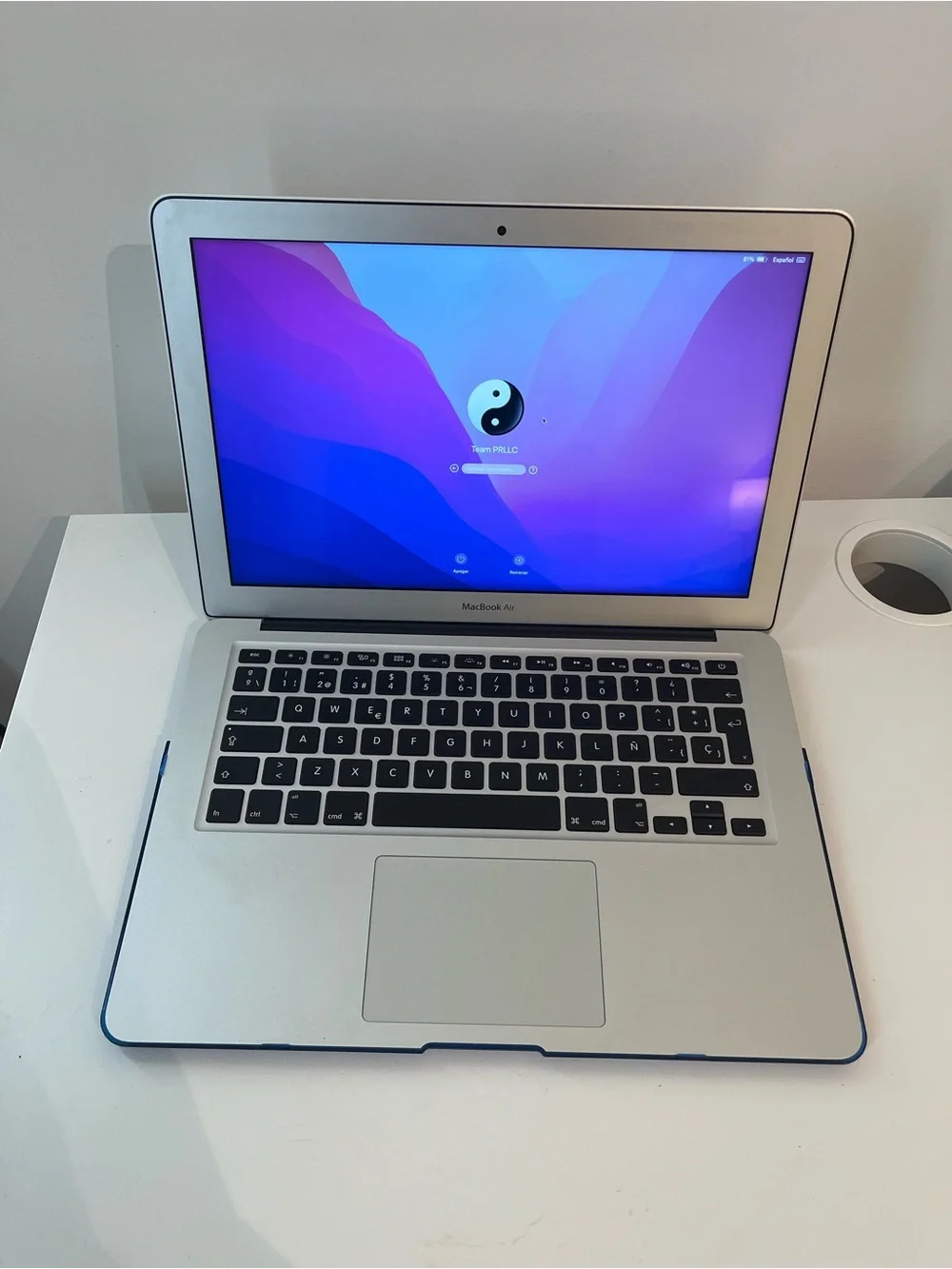 Apple MacBook Air 13” A1466 Laptop – Silver